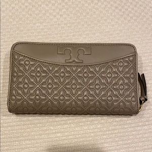 Tory Burch wallet